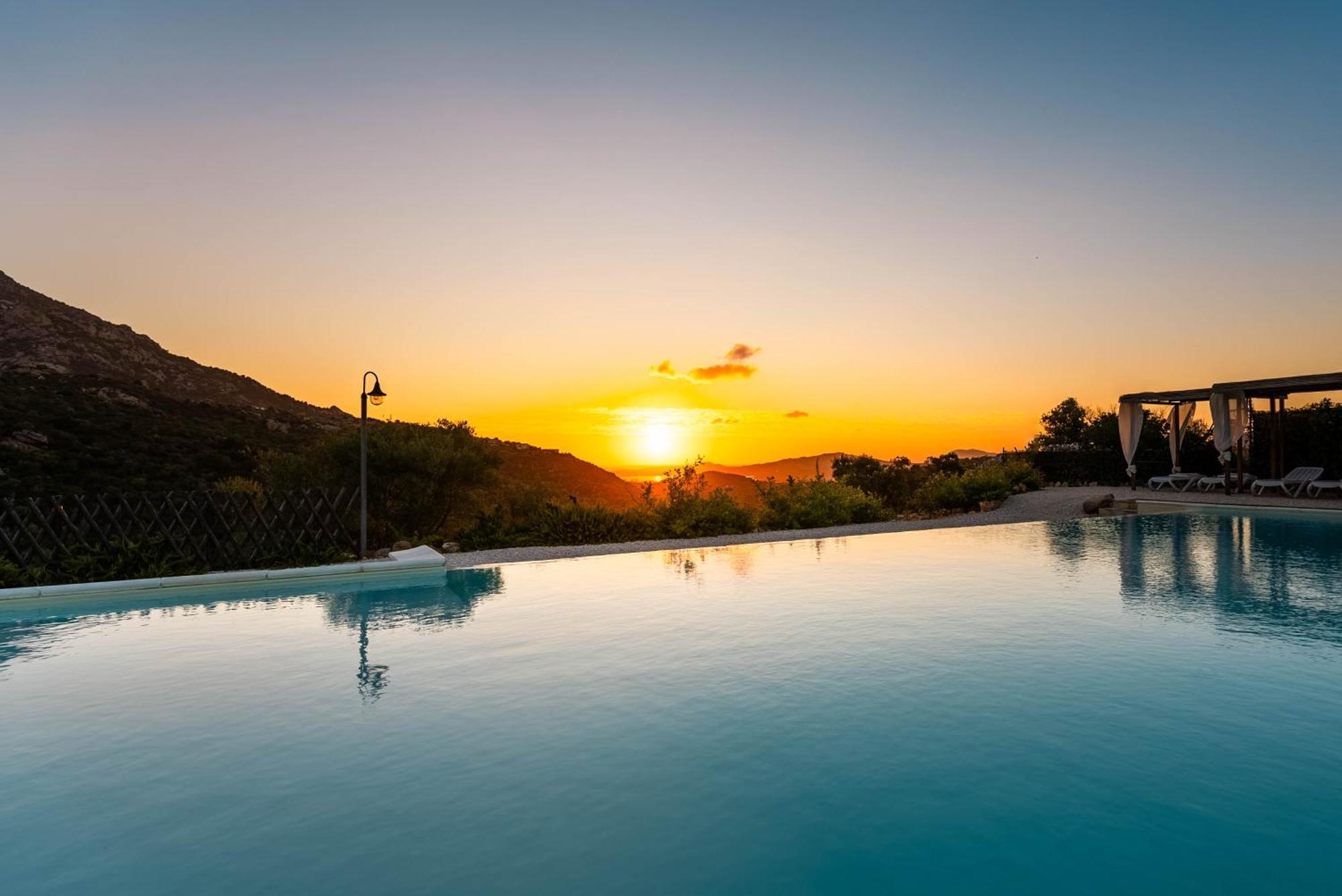 Casagliana Suite Resort Olbia Exterior photo